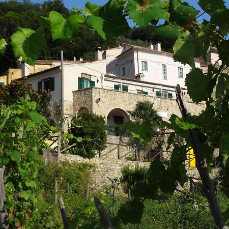 B&B Rubando Le Nuvole Orco Feglino Exterior foto