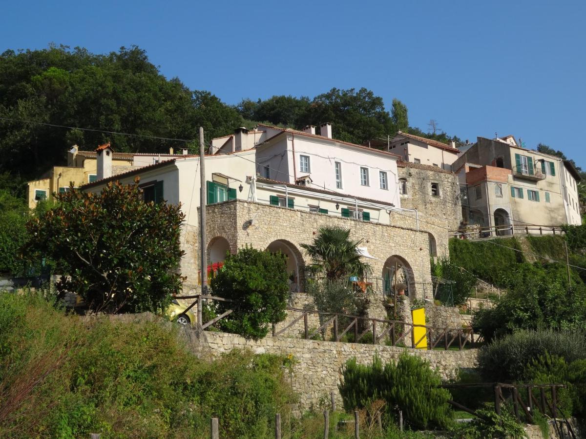 B&B Rubando Le Nuvole Orco Feglino Exterior foto